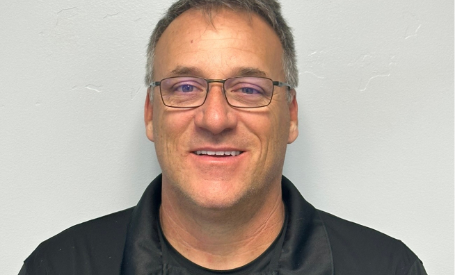 Derek Szostak